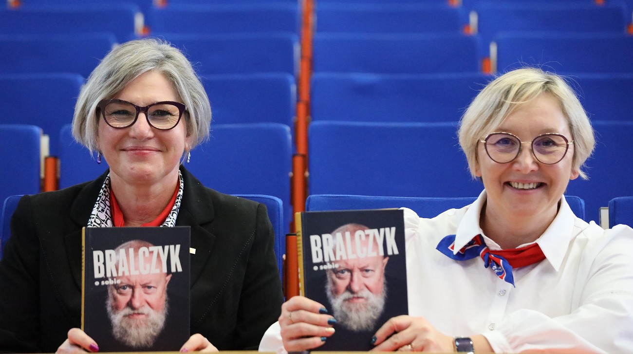 Agata Korzeniowska i Katarzyna Stawicka z STO Ciechanów, autorki ciechanowskiego dyktanda