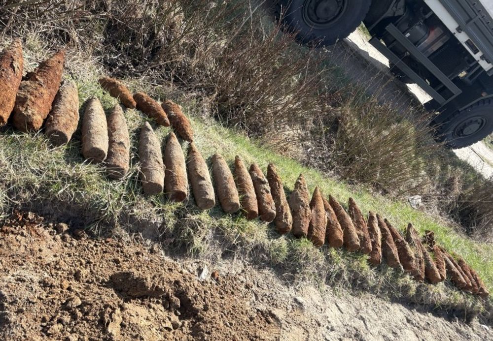 „Zardzewiała śmierć” wciąż czai się pod stopami. Wzorowa postawa rolnika zapobiegła tragedii