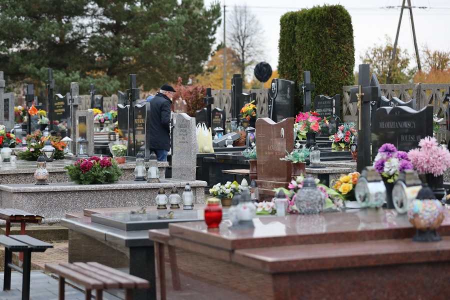 Kwesty w czasie Wszystkich Świętych na obu ciechanowskich cmentarzach