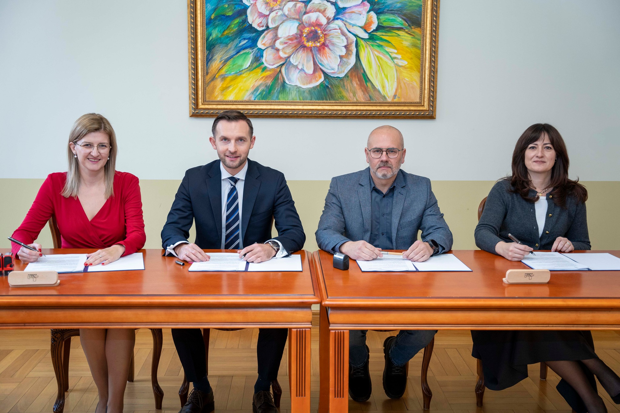 Urzędnicy podpisali umowę z wykonawcą