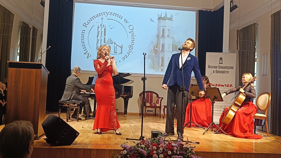 Jubileusz uświetnili: Joanna Nawrot-Maciejowska (sopran) i Jakub Oczkowski (baryton).