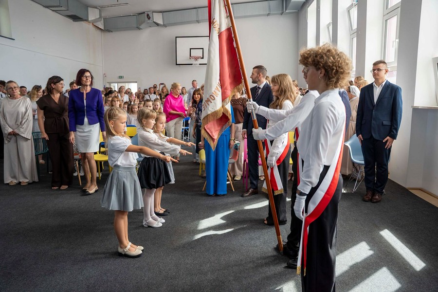 Nowy rok szkolny w Ciechanowie. W szkołach zaczynają obowiązywać nowe zasady