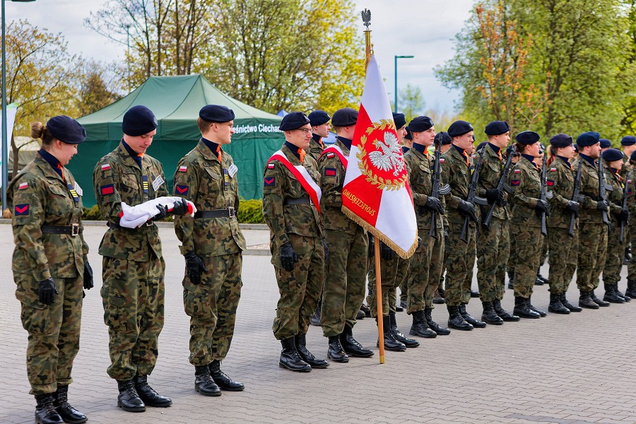 Uroczyste obchody Dnia Kadeta i Święta Patrona szkoły BZDZ w Ciechanowie [zdjęcia]