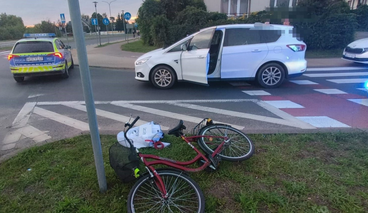 Kolejne potrącenie rowerzystki na Rondzie Żołnierzy Wyklętych w Ciechanowie