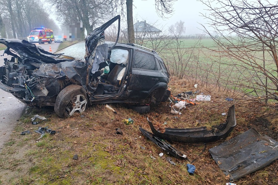 Stracił panowanie nad pojazdem. Pierwszej pomocy udzielił świadek
