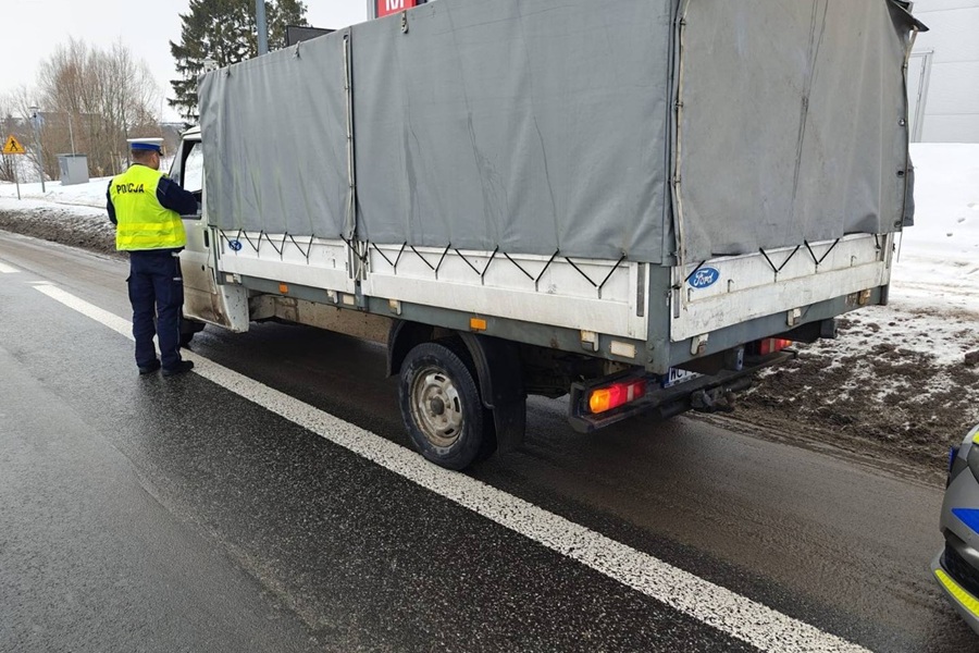 Sprawdzono 44 pojazdy. Ujawniono szereg nieprawidłowości