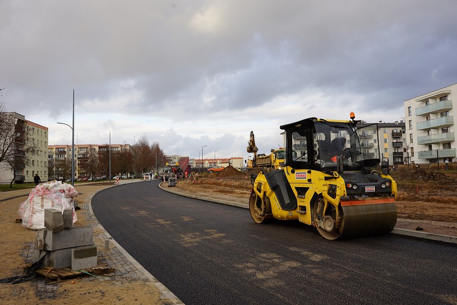 utwardzanie betonu przez maszynę