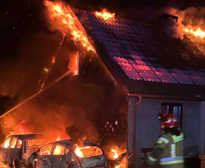 Pożar domu w Ujazdowie. Ruszyła zbiórka dla poszkodowanej rodziny