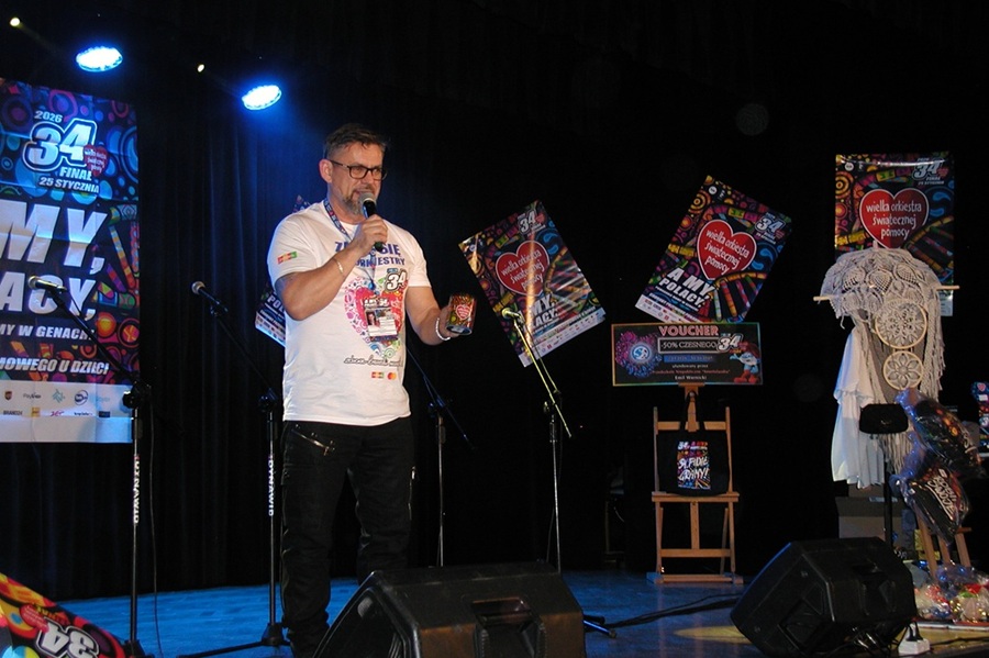 Voucher do sejmu, czesne, lot helikopterem. Rodzinny Finał WOŚP w Glinojecku