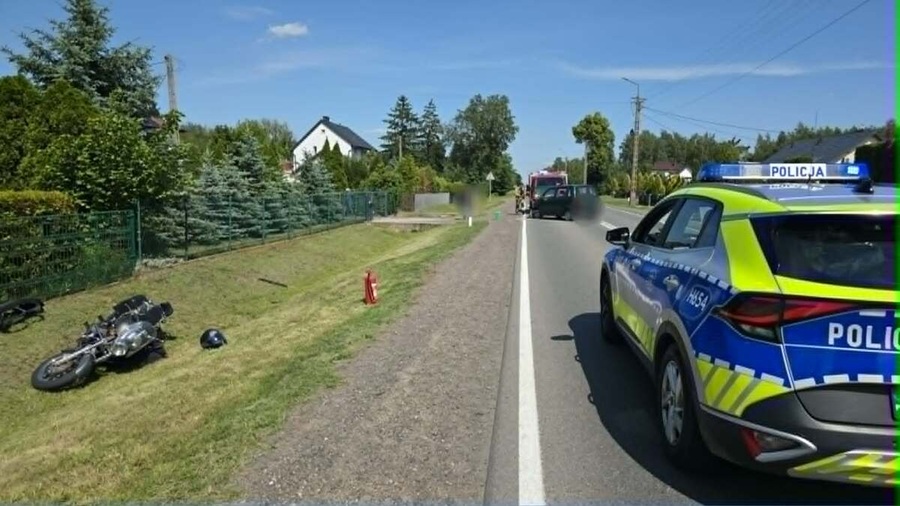 Groźny wypadek z udziałem motocykla. Mężczyzna w szpitalu