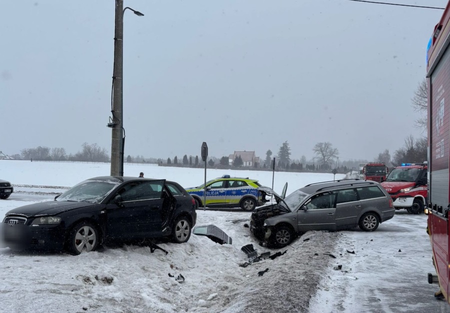 Dwóch kierowców trafiło do szpitala