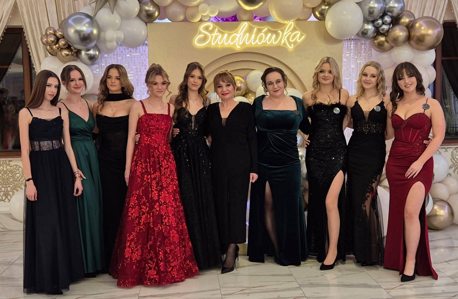 Na sto dni przed maturą. Studniówka ZS w Raciążu 