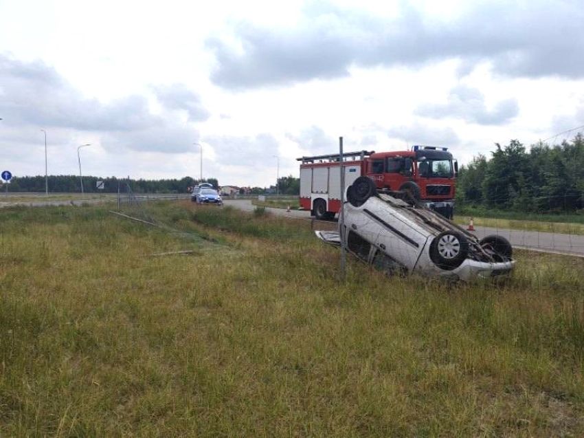 Stracił panowanie nad pojazdem i zjechał do rowu 
