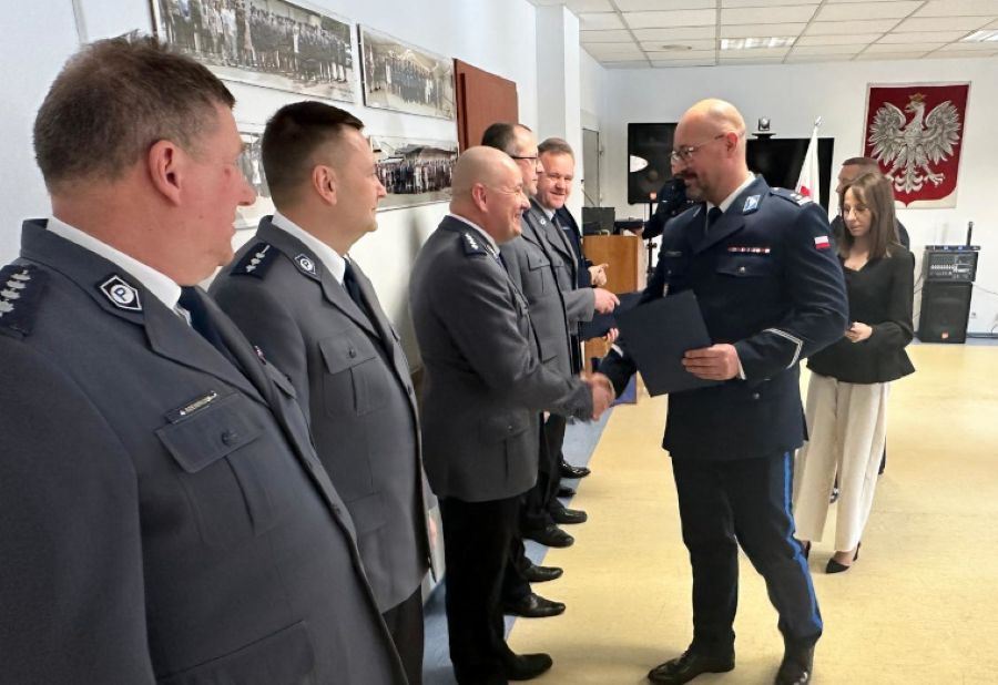 Uroczystość w płońskiej komendzie. Pożegnali policyjny mundur