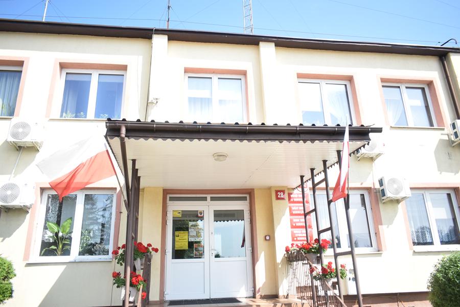 Niedługo Urząd Gminy w Dzierzążni zamieni się w plac budowy. Urzędnicy będą musieli się przenieść 