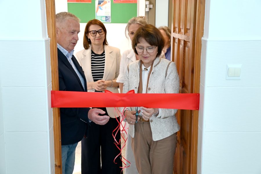 Szkolny gabinet dentystyczny w płońskiej 