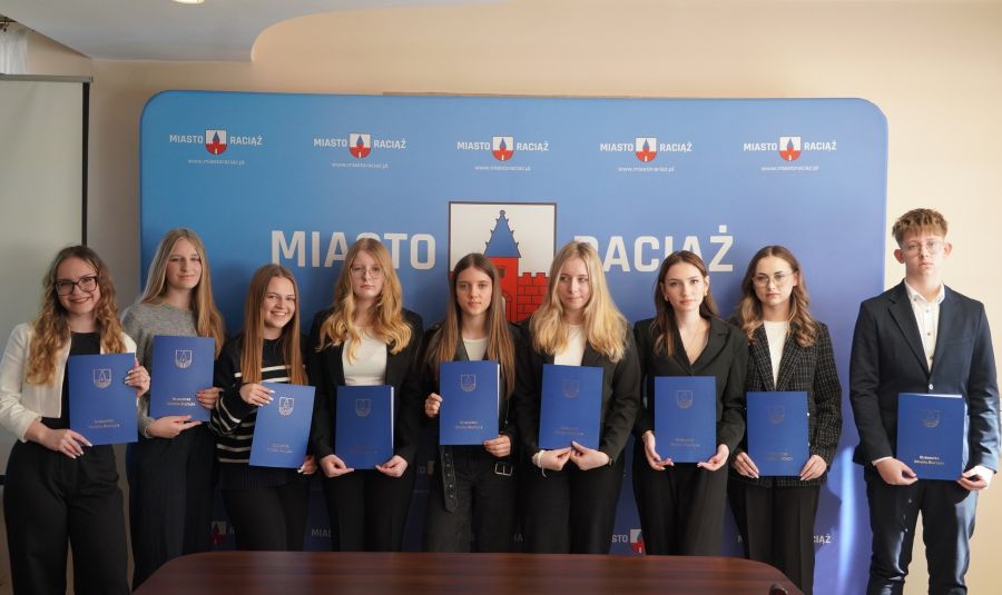 Pierwsza sesja młodych radnych z Raciąża. Wybrano prezydium rady II kadencji