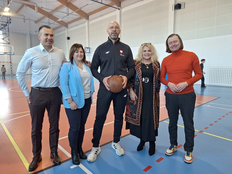 Minister sportu Jakub Rutnicki w Stróżewie