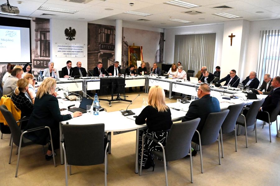 Miejsce ukrycia na ulicy Płockiej. Rada miasta Płońska upoważniła burmistrza do wspólnej realizacji z powiatem 