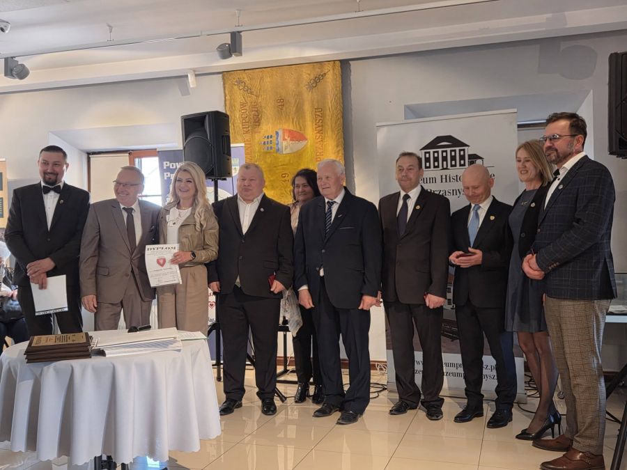 Podczas jubileuszu podziękowano osobom, które wspierają przasnyskie rzemiosło.