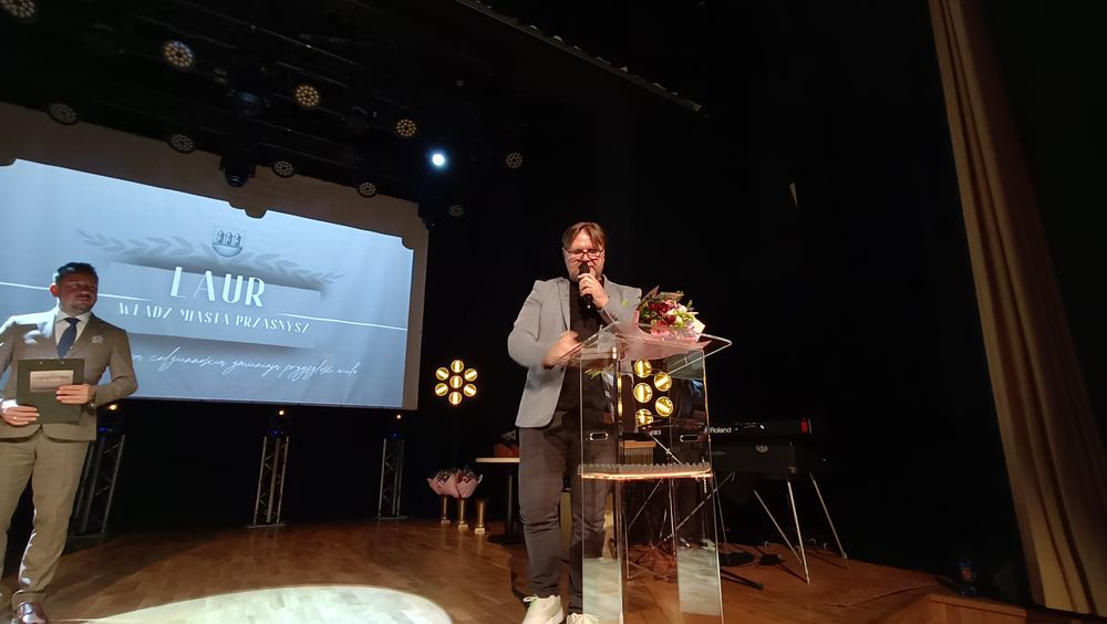 Zasłużeni dla Przasnysza. Twórca batiku i murali