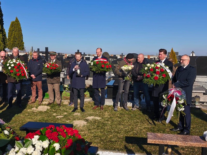 Pamięć o por. Pawle Krajewskim i ofiarach katastrofy smoleńskiej