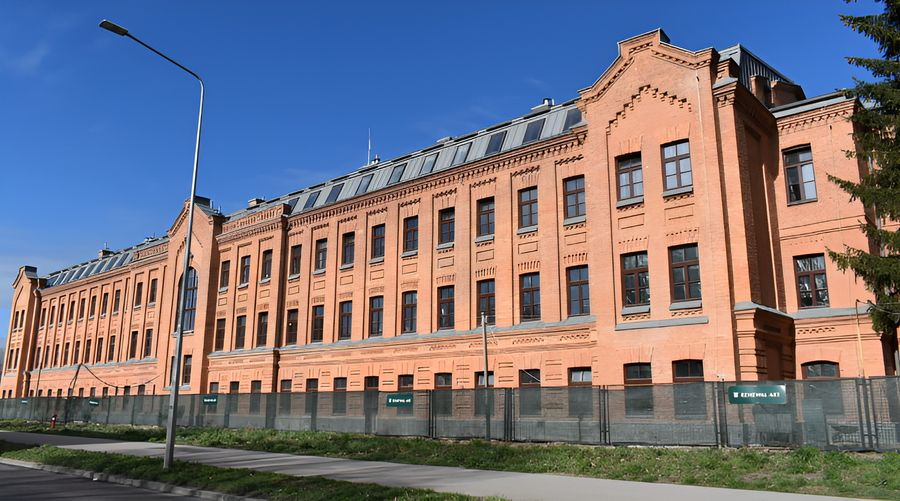 Lokatorzy zakładnikami sporu o miliony