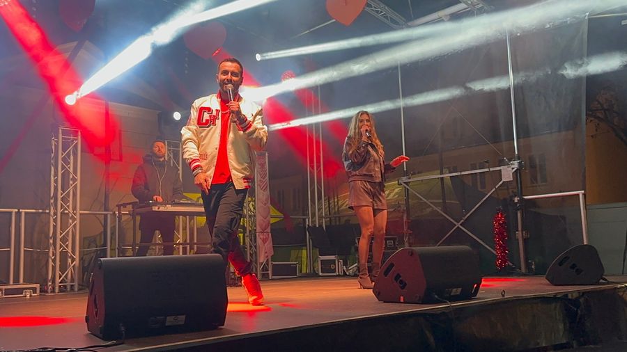 Trzydniowy „Grzany Flitr” w Pułtusku na finiszu! Dziś ostatni dzień jarmarku i darmowa karuzela