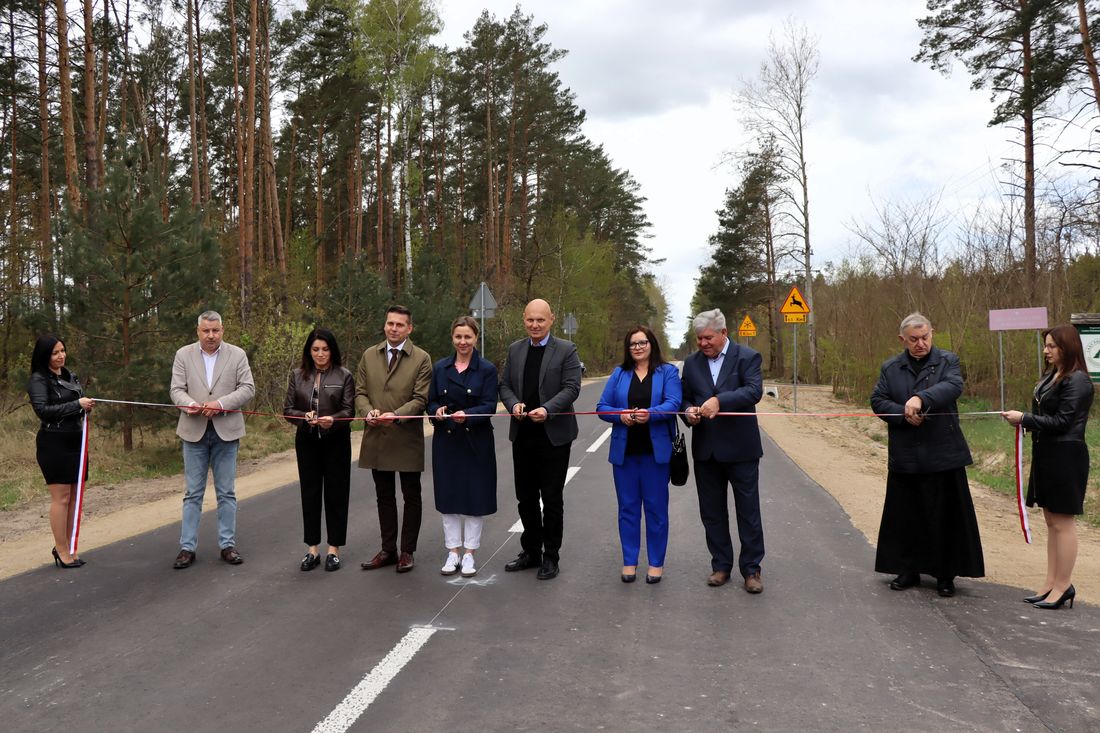 Bezpieczniej na kluczowym szlaku łączącym kilka powiatów. Nowa droga Pułtusk - Psary otwarta