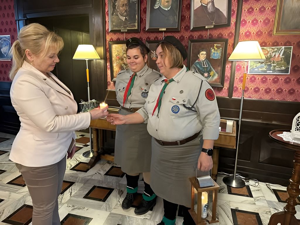 Betlejemskie Światło Pokoju dotarło do Domu Polonii w Pułtusku