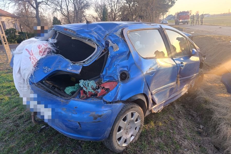 Uderzył w przydrożny przepust. Lądował śmigłowiec LPR